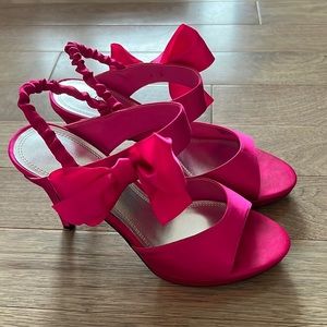 Velvet Heart Carlotta fuchsia high heels size 10